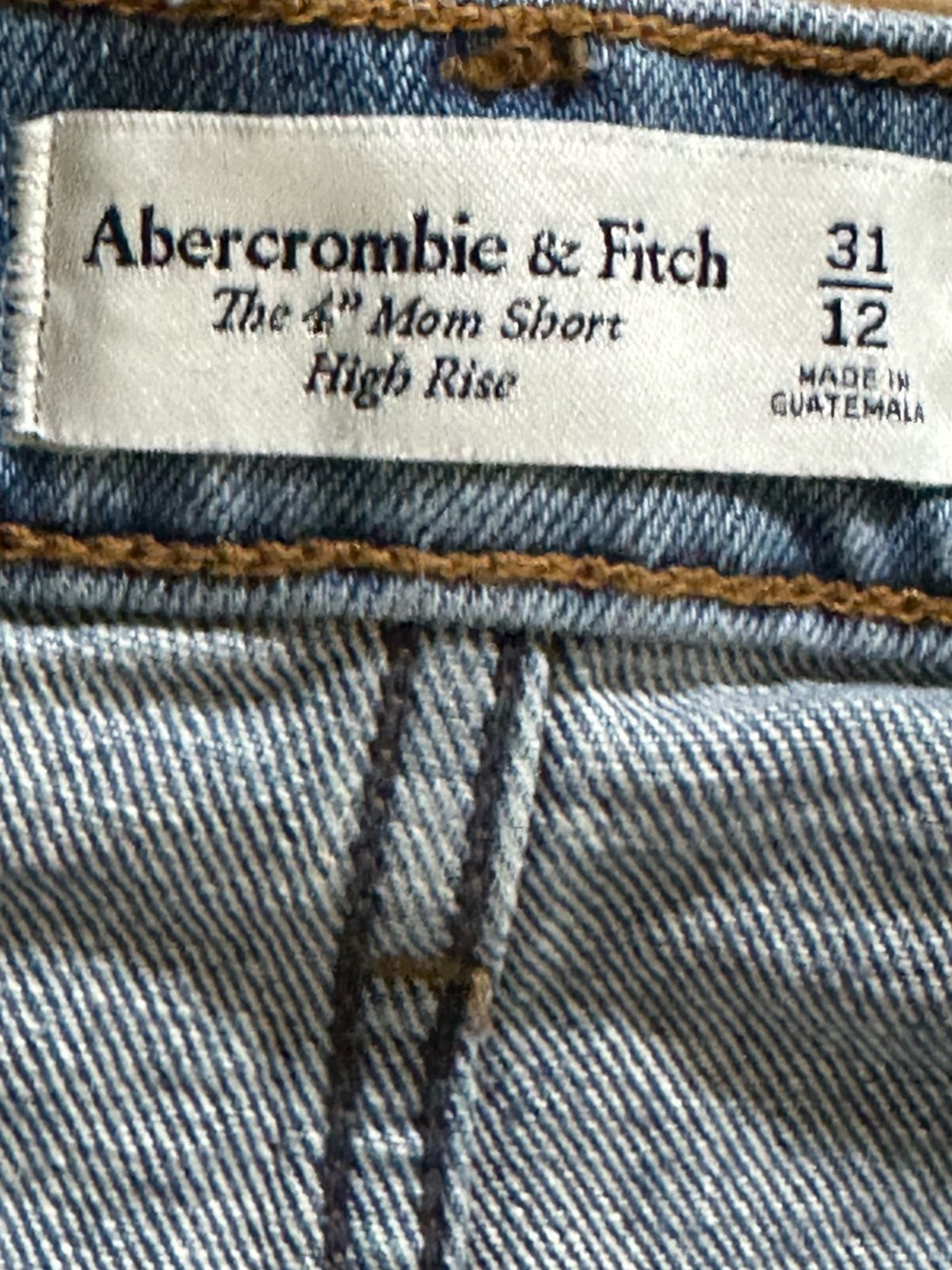 Abercrombie & Fitch The 4” Mom Short High Rise Women Sz 31 12 - Picture 2 of 4
